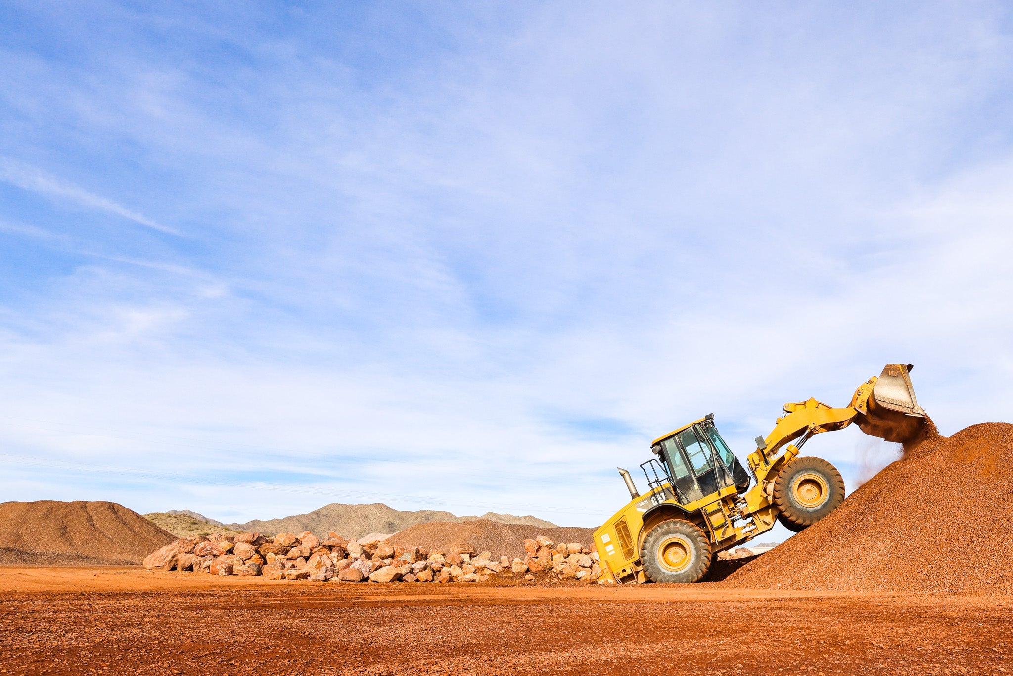 Landscape stone, gravel, clay and rock materials