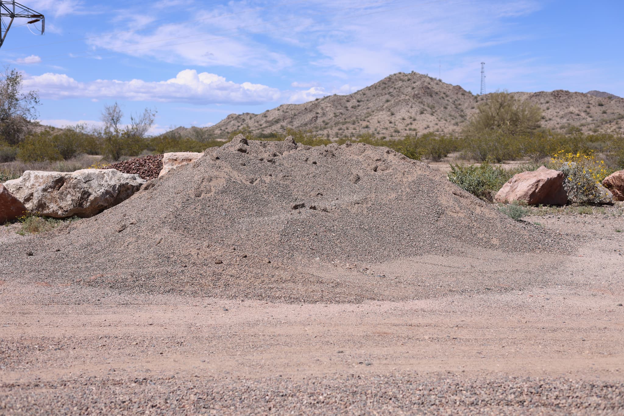 Gravel used for yard, the pound, surfacing roads and parking lots